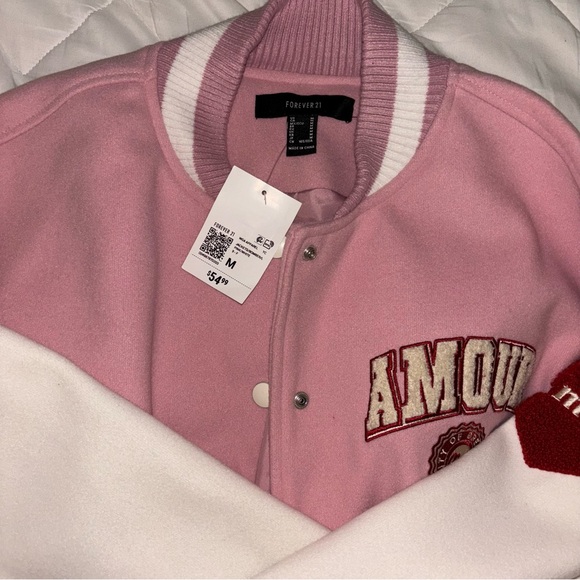 “Amour/Paris” Varsity Jacket Forever 21 - Picture 9 of 13